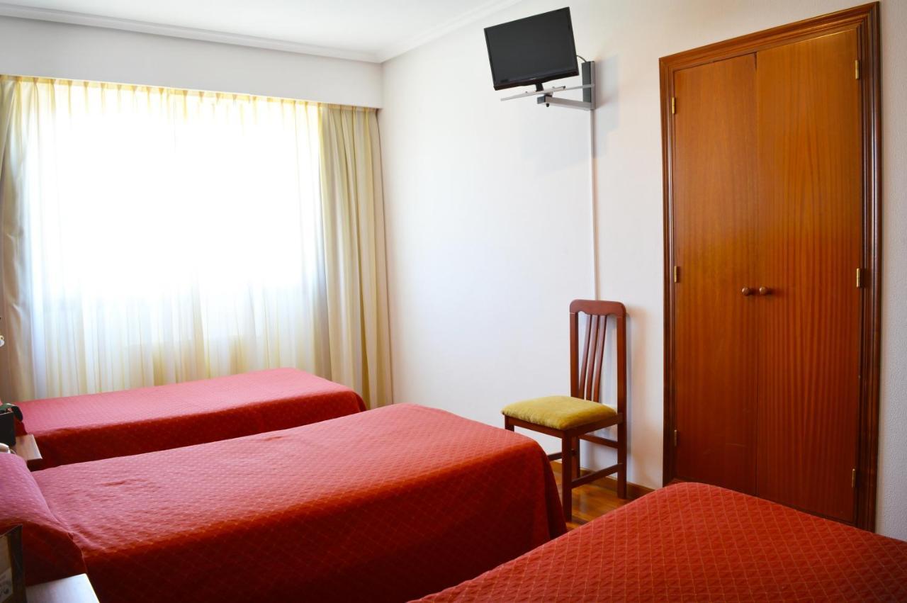 Hotel Os Caracoles Pereiro de Aguiar Exterior foto